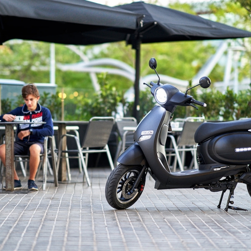 Scooter eléctrico matriculable 1500W Tivoli